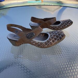 Pikolinos Size 38 / 7.5 - 8 Gandia Perforated Nude